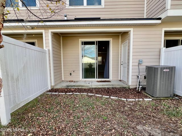 233 ANNIES Place, Jacksonville, FL 32218