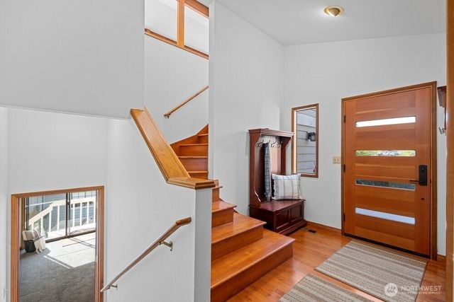 902 7th Avenue S, Edmonds, WA 98020
