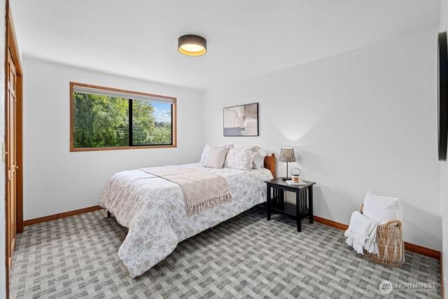902 7th Avenue S, Edmonds, WA 98020