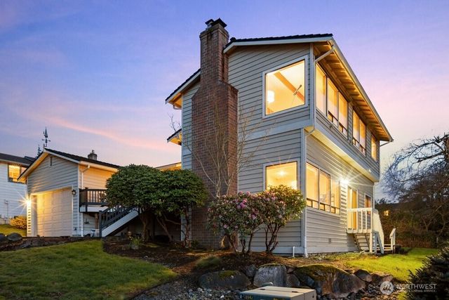 902 7th Avenue S, Edmonds, WA 98020