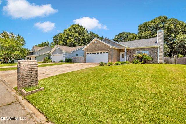 6706 S Rue Mornay S, Biloxi, MS 39532