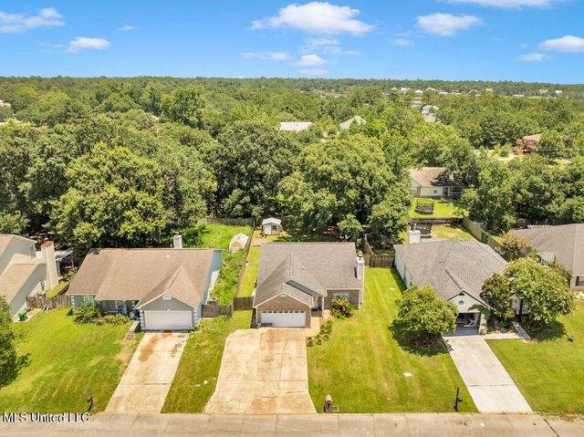 6706 S Rue Mornay S, Biloxi, MS 39532