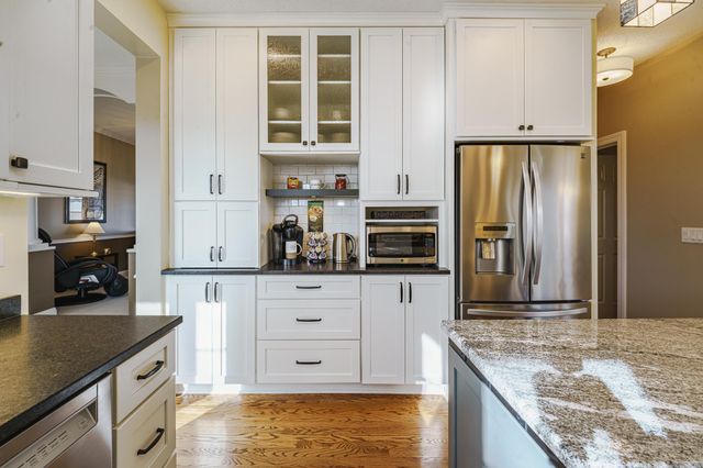 9125 Windsor Avenue, Savage, MN 55378