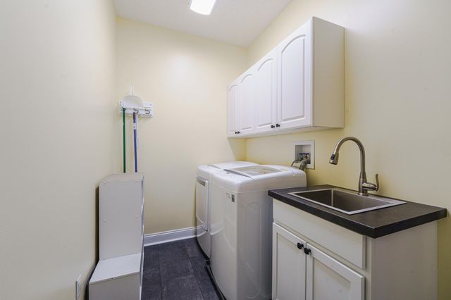 9125 Windsor Avenue, Savage, MN 55378