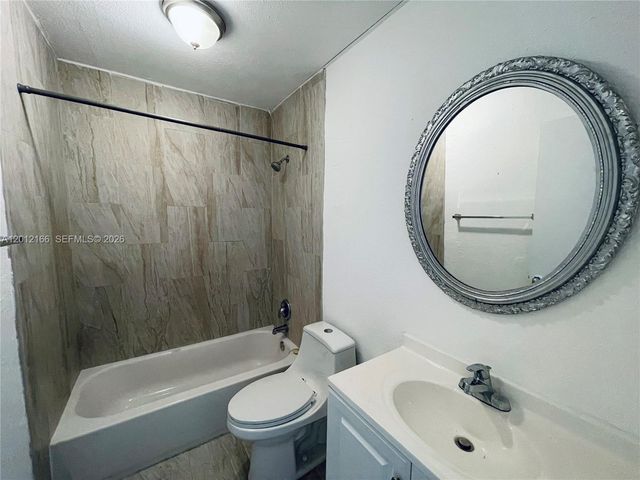 825 NW 46th Ave 825, Plantation, FL 33317