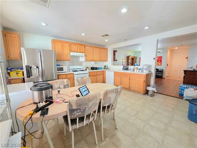 4937 Secret Rock Street, Las Vegas, NV 89122