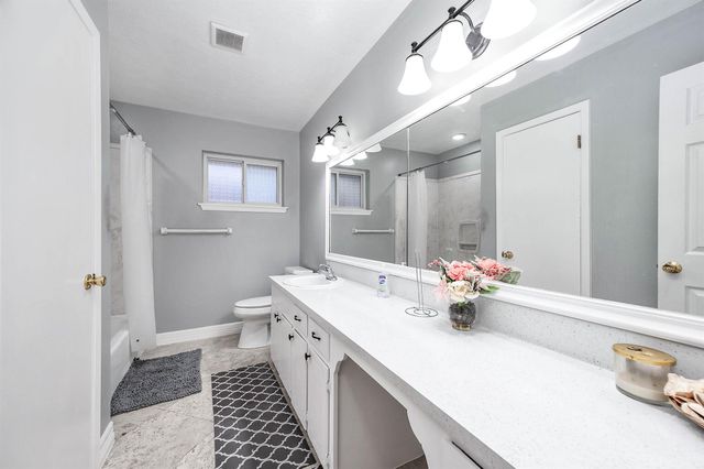 902 S Kaufman Drive, Deer Park, TX 77536