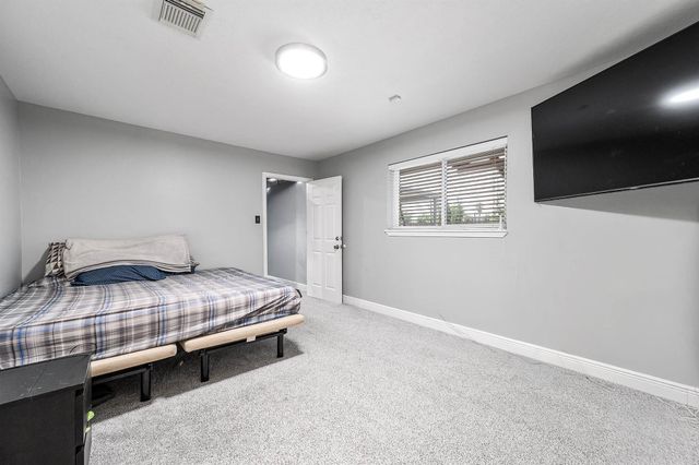 902 S Kaufman Drive, Deer Park, TX 77536
