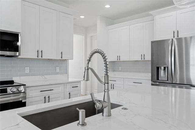 2805 ANNISTON ROAD, North Port, FL 34288