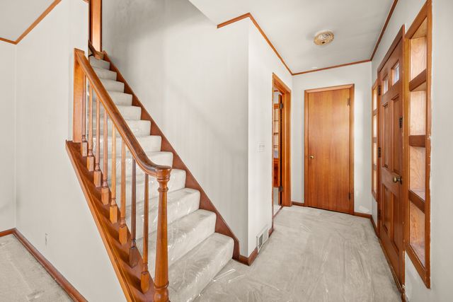 505 Mosedale Street, St. Charles, IL 60174