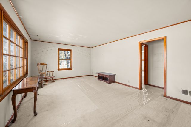 505 Mosedale Street, St. Charles, IL 60174