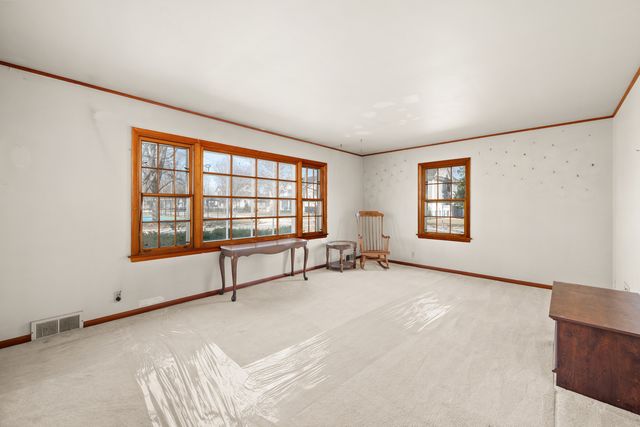 505 Mosedale Street, St. Charles, IL 60174