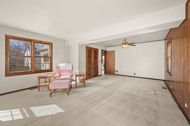 505 Mosedale Street, St. Charles, IL 60174