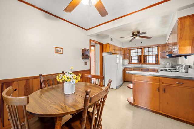 505 Mosedale Street, St. Charles, IL 60174