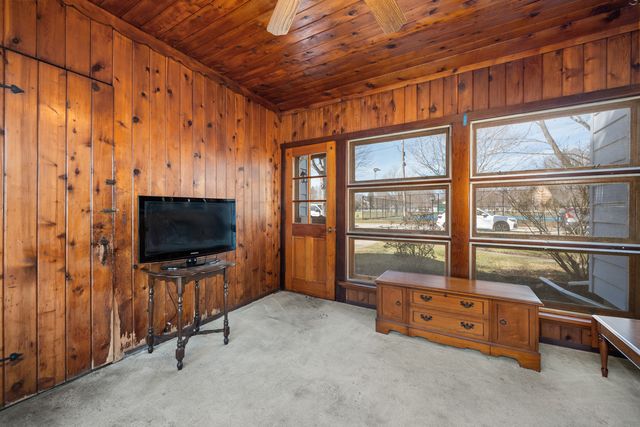 505 Mosedale Street, St. Charles, IL 60174