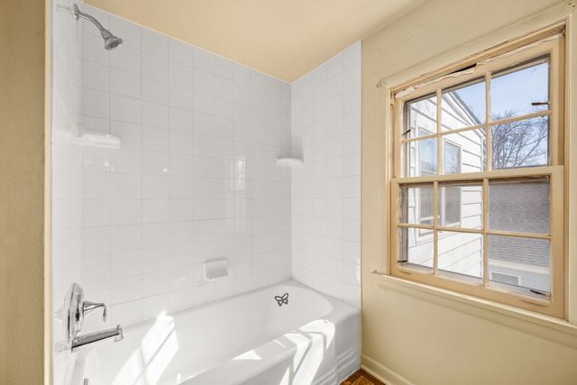 505 Mosedale Street, St. Charles, IL 60174