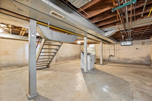 505 Mosedale Street, St. Charles, IL 60174