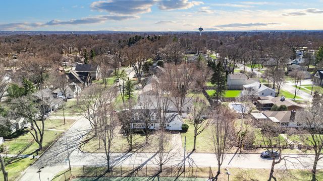 505 Mosedale Street, St. Charles, IL 60174