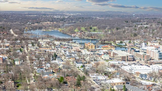 505 Mosedale Street, St. Charles, IL 60174