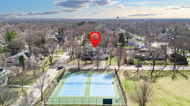 505 Mosedale Street, St. Charles, IL 60174