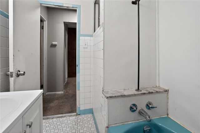 830 Elmwood St, Port Vue, PA 15133