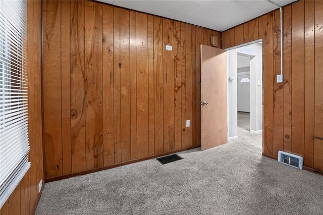 830 Elmwood St, Port Vue, PA 15133