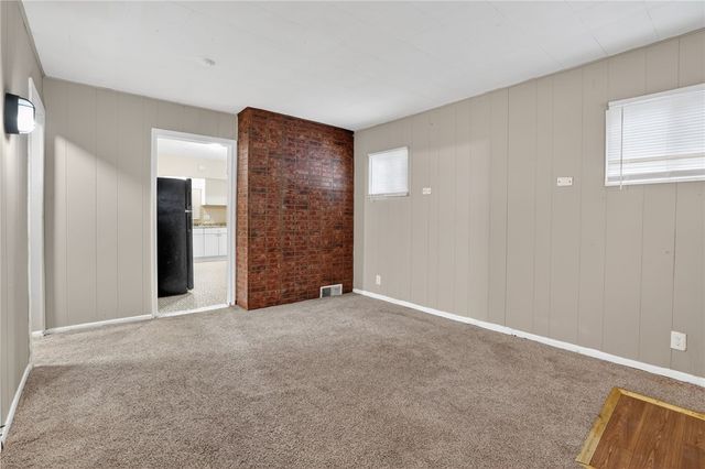 830 Elmwood St, Port Vue, PA 15133