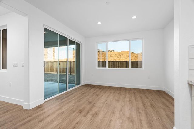 8099 Creek View, Friant, CA 93626