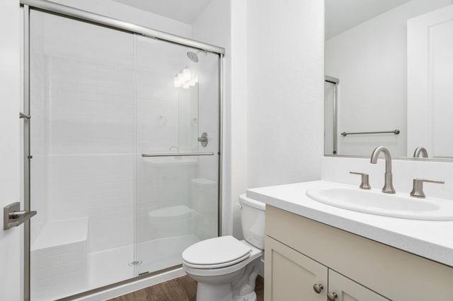 8099 Creek View, Friant, CA 93626