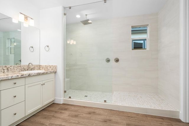 8099 Creek View, Friant, CA 93626