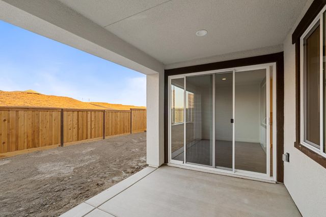 8099 Creek View, Friant, CA 93626