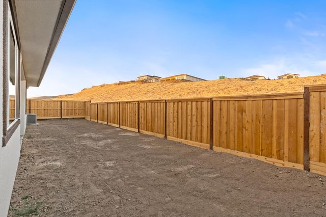 8099 Creek View, Friant, CA 93626