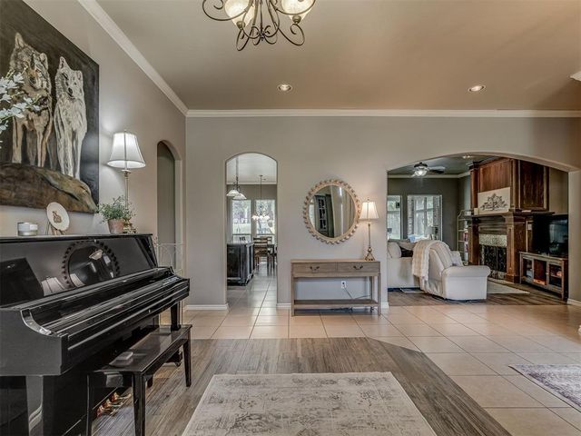 8762 Palermo Drive, Edmond, OK 73034