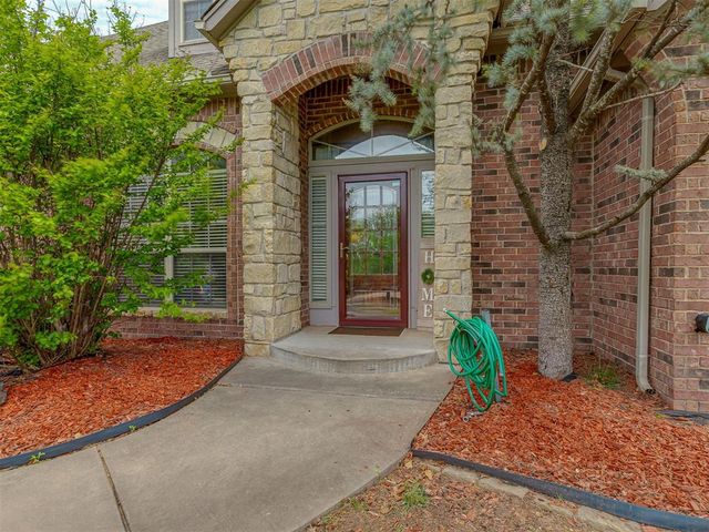 8762 Palermo Drive, Edmond, OK 73034