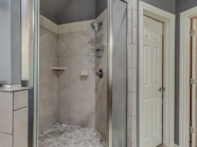 8762 Palermo Drive, Edmond, OK 73034