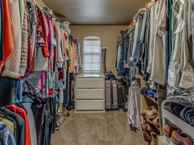 8762 Palermo Drive, Edmond, OK 73034