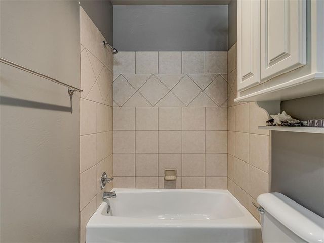 8762 Palermo Drive, Edmond, OK 73034