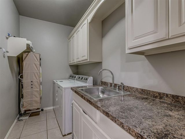8762 Palermo Drive, Edmond, OK 73034