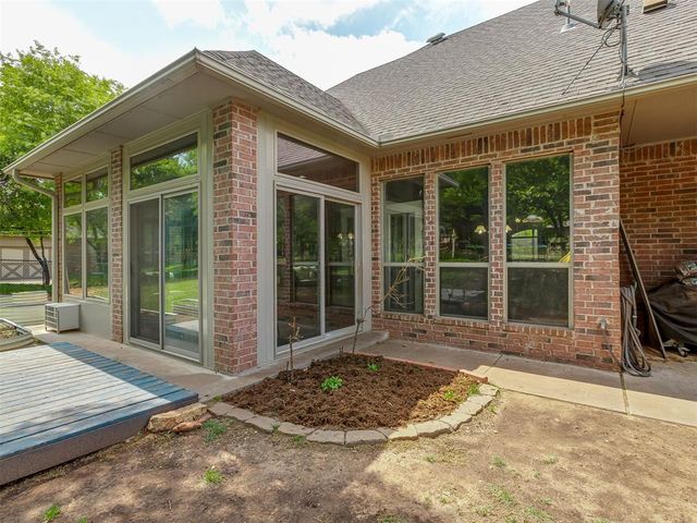 8762 Palermo Drive, Edmond, OK 73034