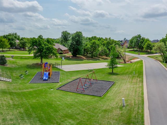 8762 Palermo Drive, Edmond, OK 73034