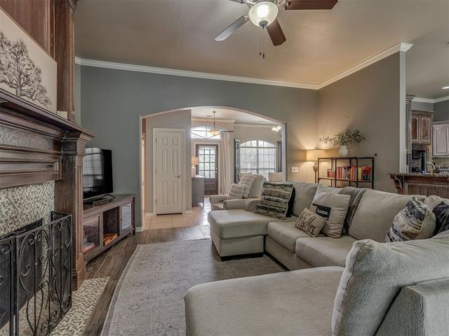 8762 Palermo Drive, Edmond, OK 73034