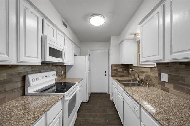 11418 Benttree Circle, Oklahoma City, OK 73120