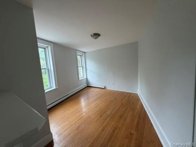 554 Main 1, Beacon, NY 12508