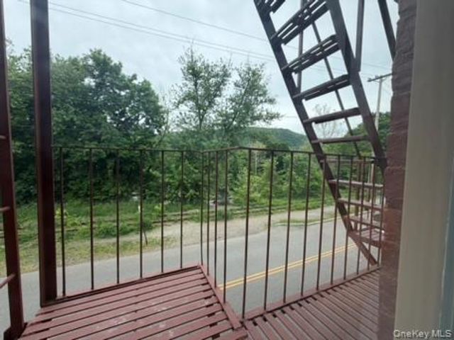 554 Main 1, Beacon, NY 12508