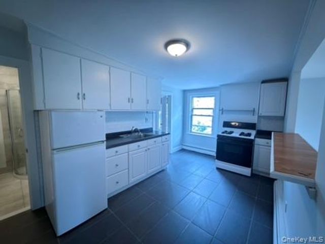 554 Main 1, Beacon, NY 12508