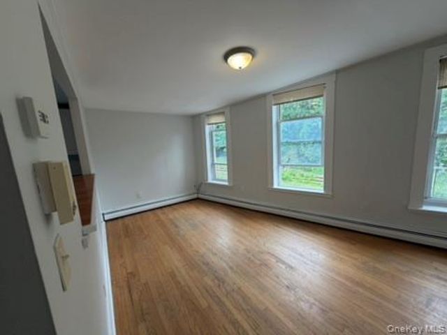 554 Main 1, Beacon, NY 12508