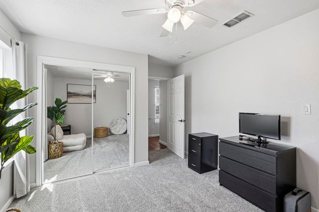 2557 Sandia Loop NE, Rio Rancho, NM 87144