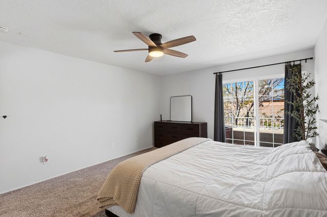 2557 Sandia Loop NE, Rio Rancho, NM 87144