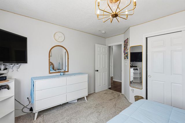 2557 Sandia Loop NE, Rio Rancho, NM 87144