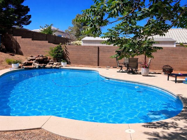 2557 Sandia Loop NE, Rio Rancho, NM 87144